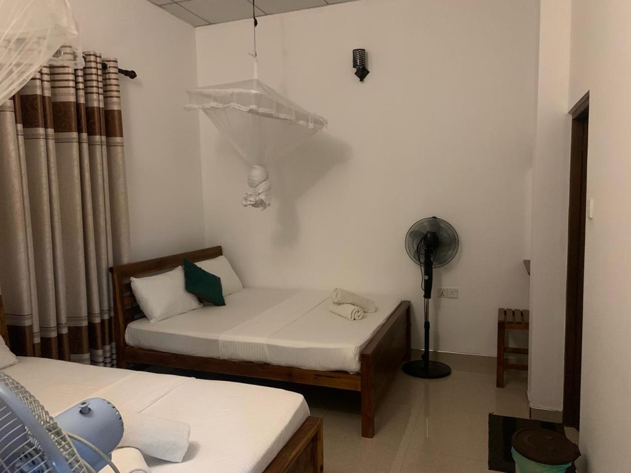 Walawa Blue Sapphire Hotell Udawalawe Exteriör bild