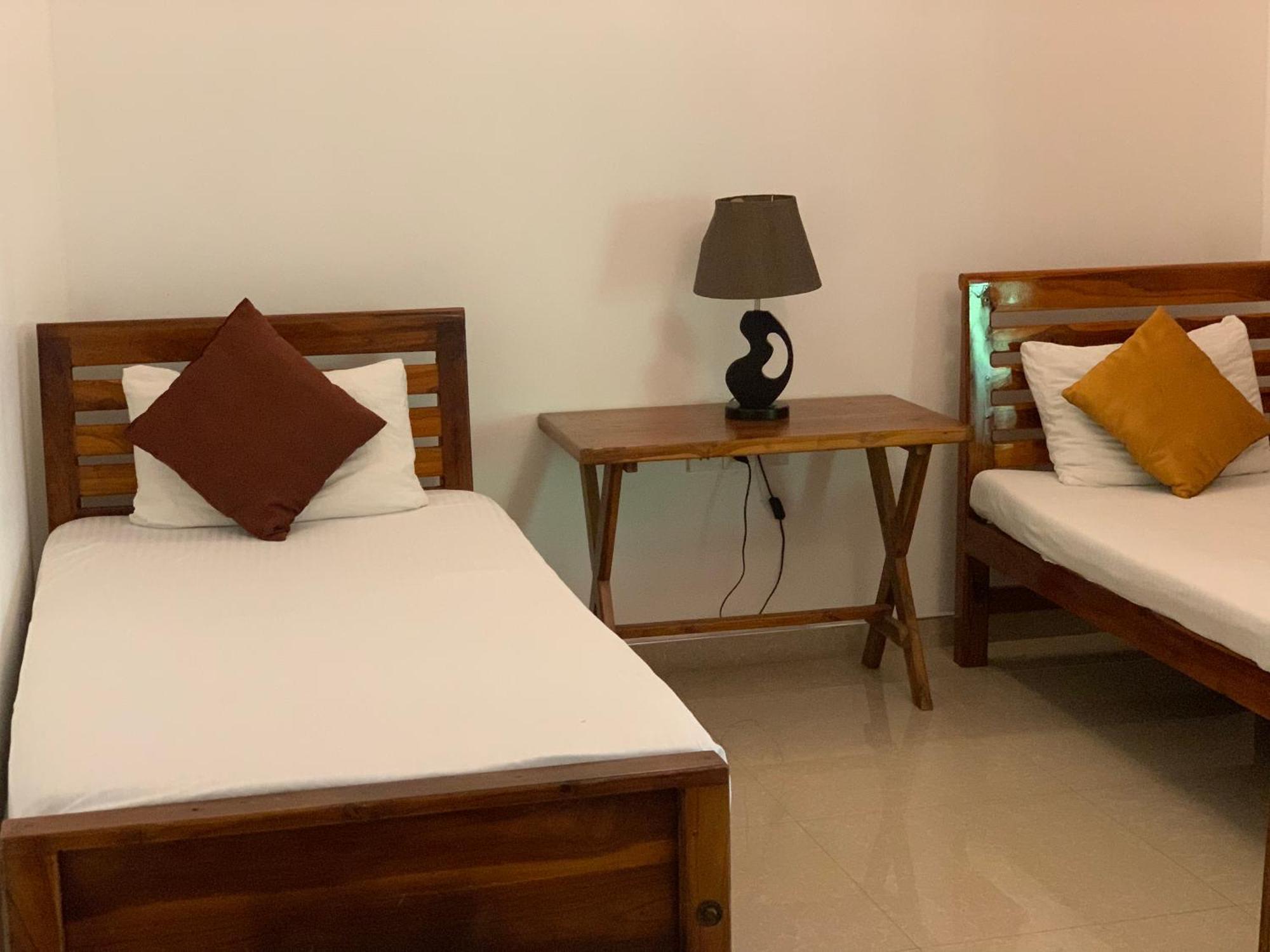 Walawa Blue Sapphire Hotell Udawalawe Exteriör bild