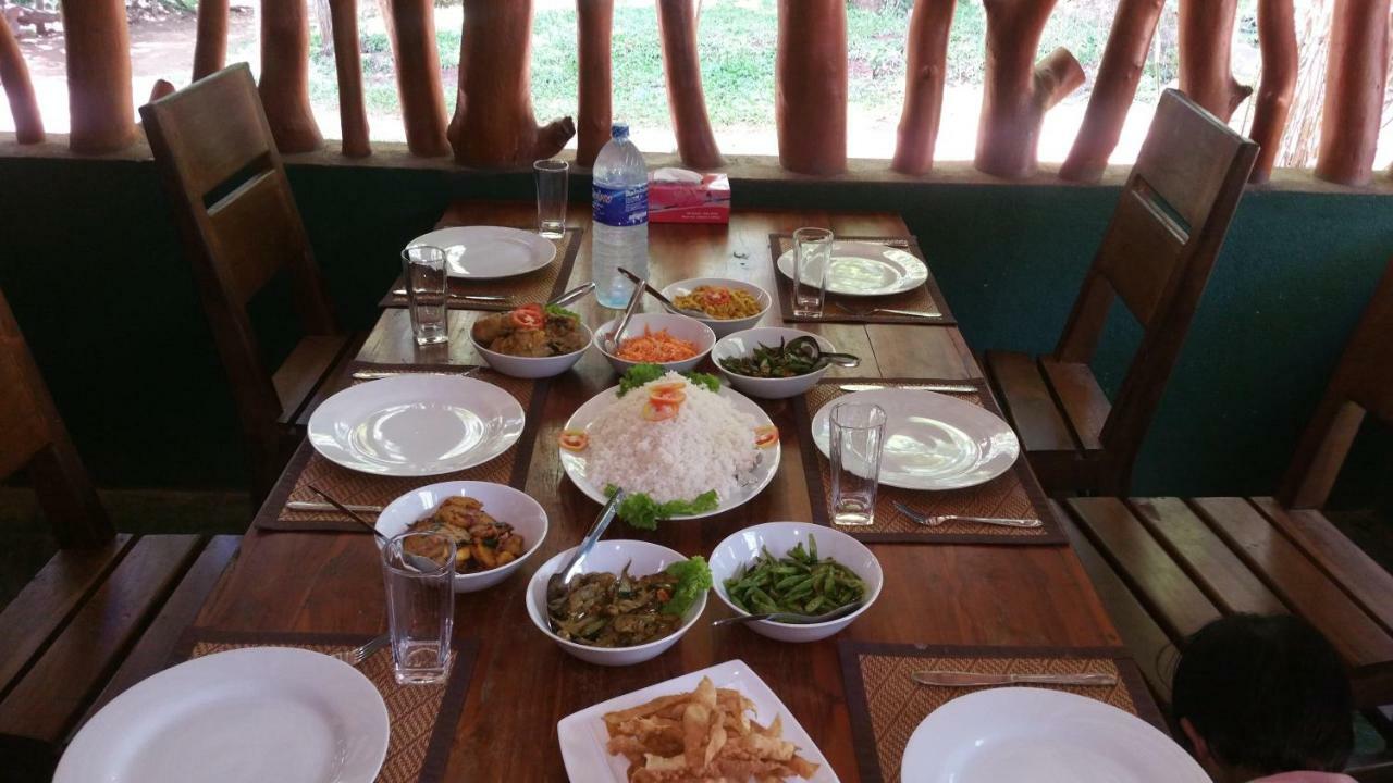 Walawa Blue Sapphire Hotell Udawalawe Exteriör bild